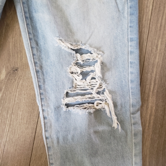 So High Rise Ripped Jeans - Picture 3 of 9